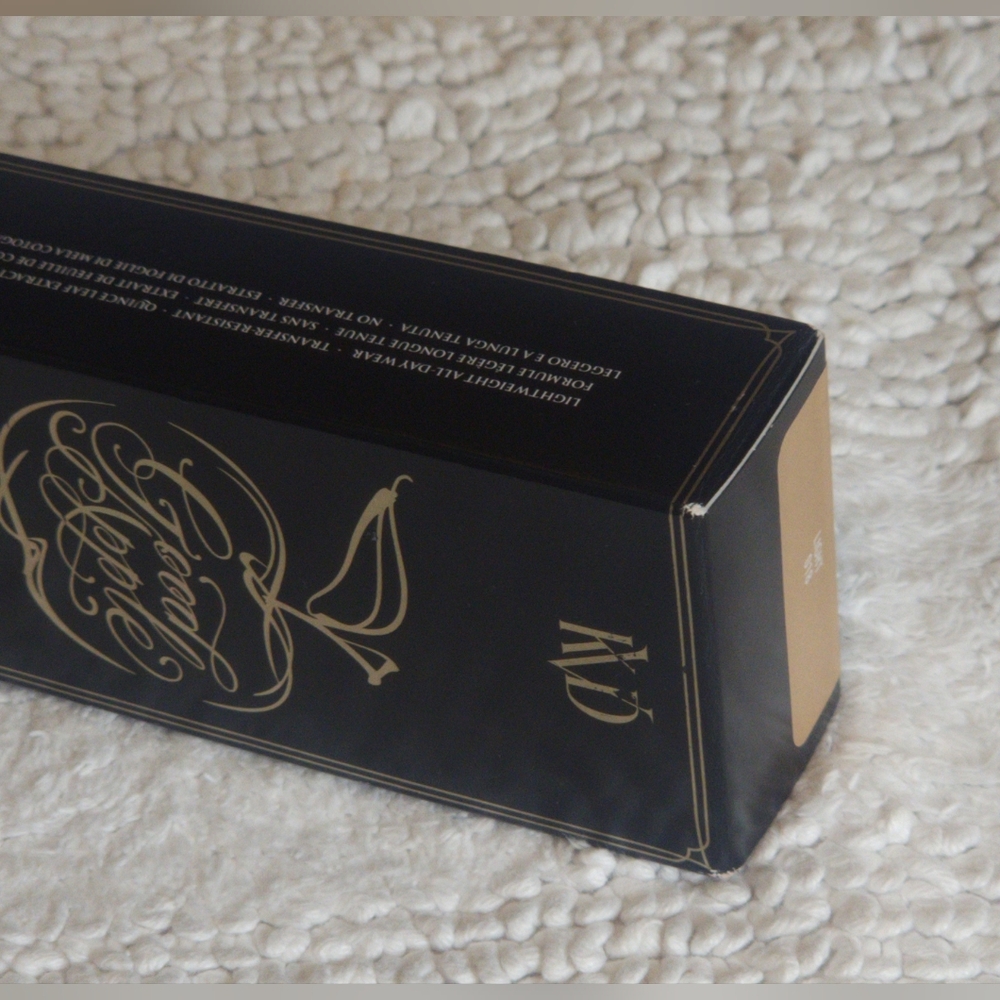KVD Good Apple foundation light 018 - Picture 7 of 8